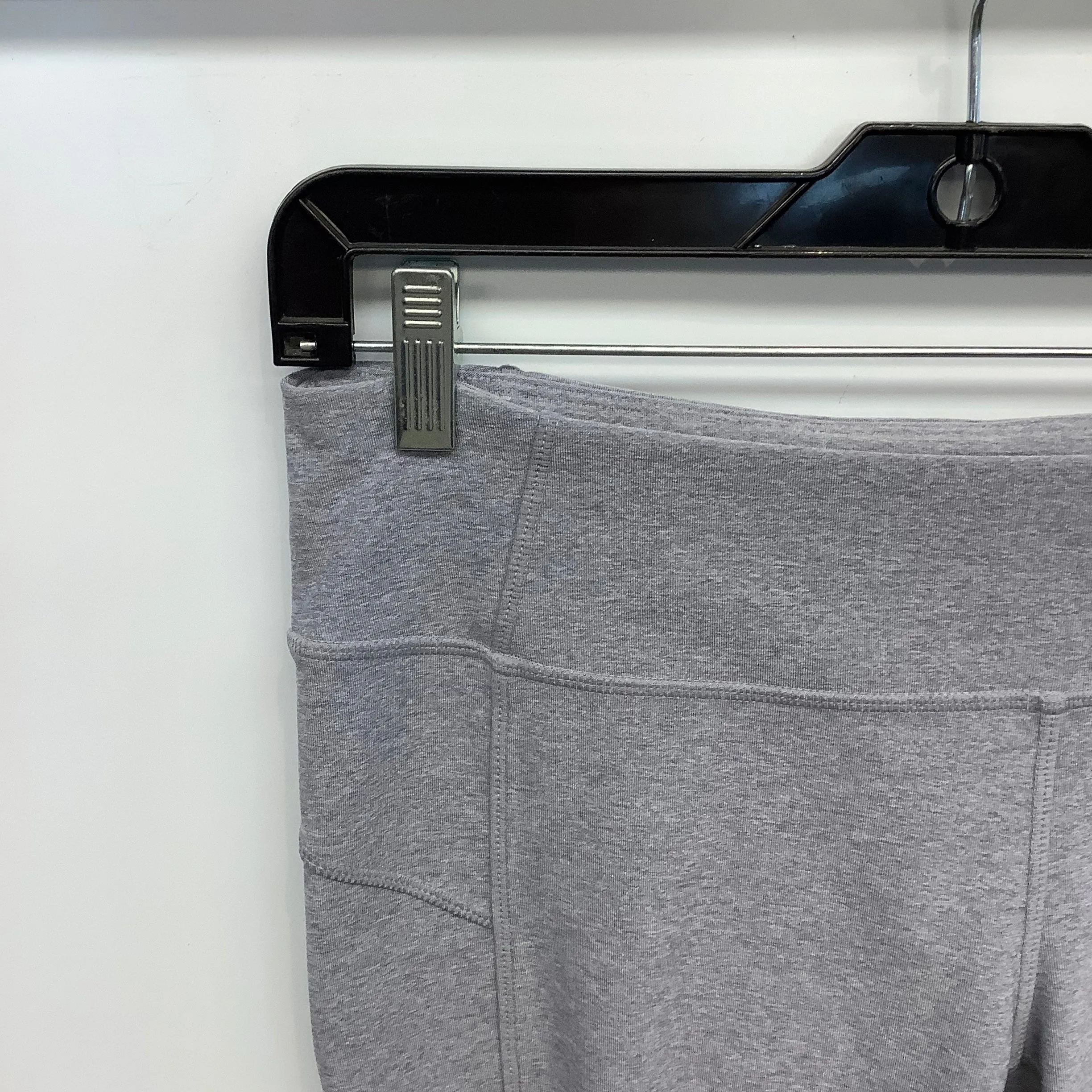 Athletic Capris By Mpg  Size: L