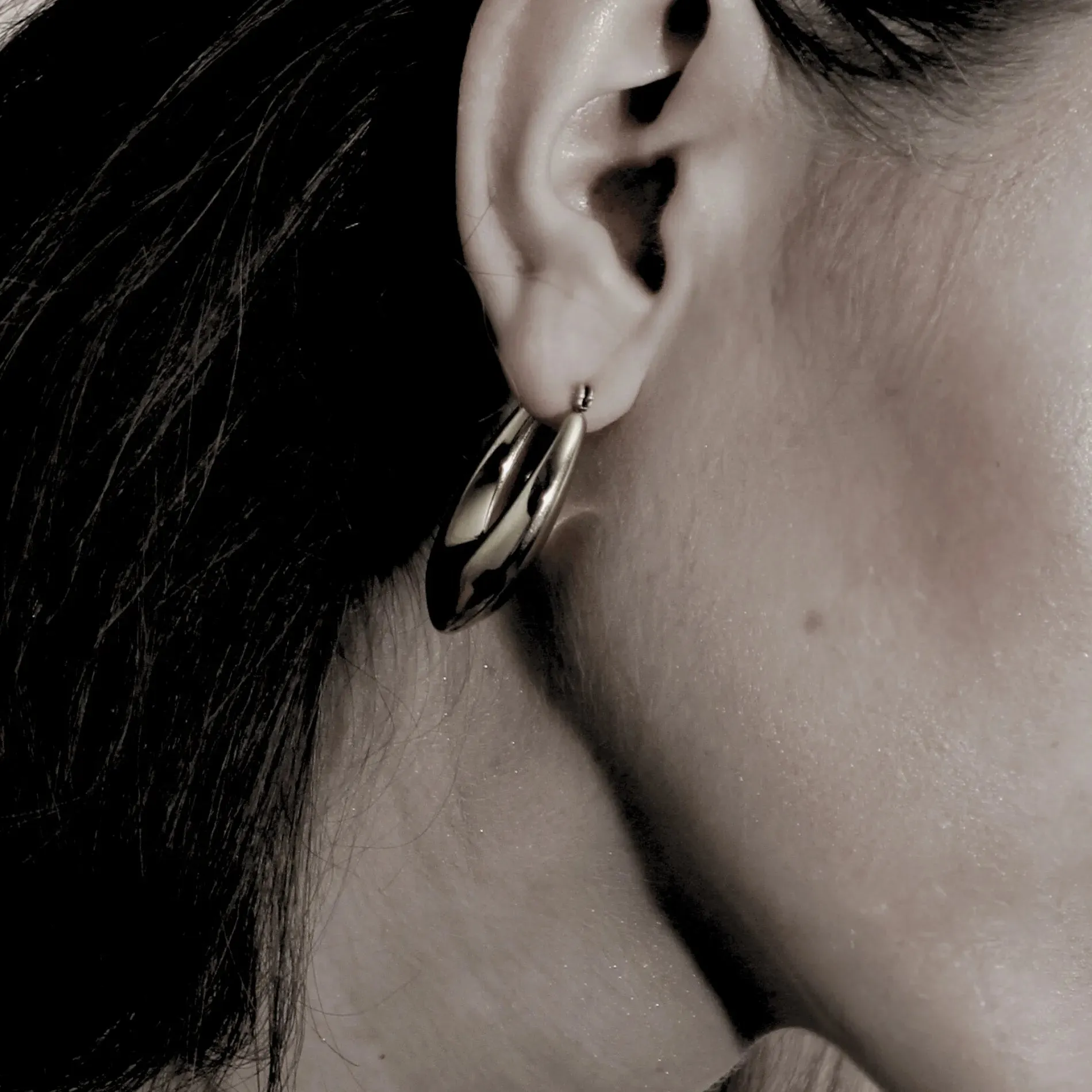 Courage Waterproof Oval Statement Earring Silver Plating