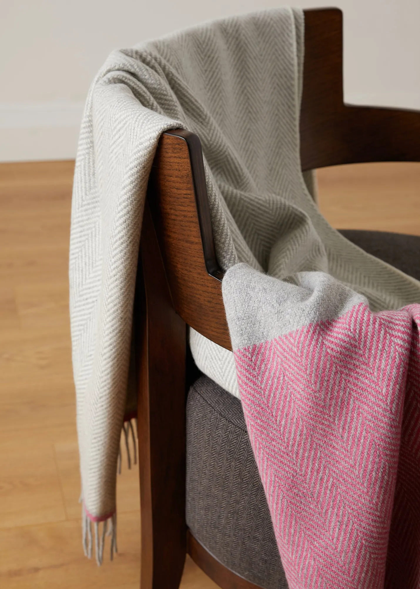 Foxford Lily Cashmere and Lambswool Throw