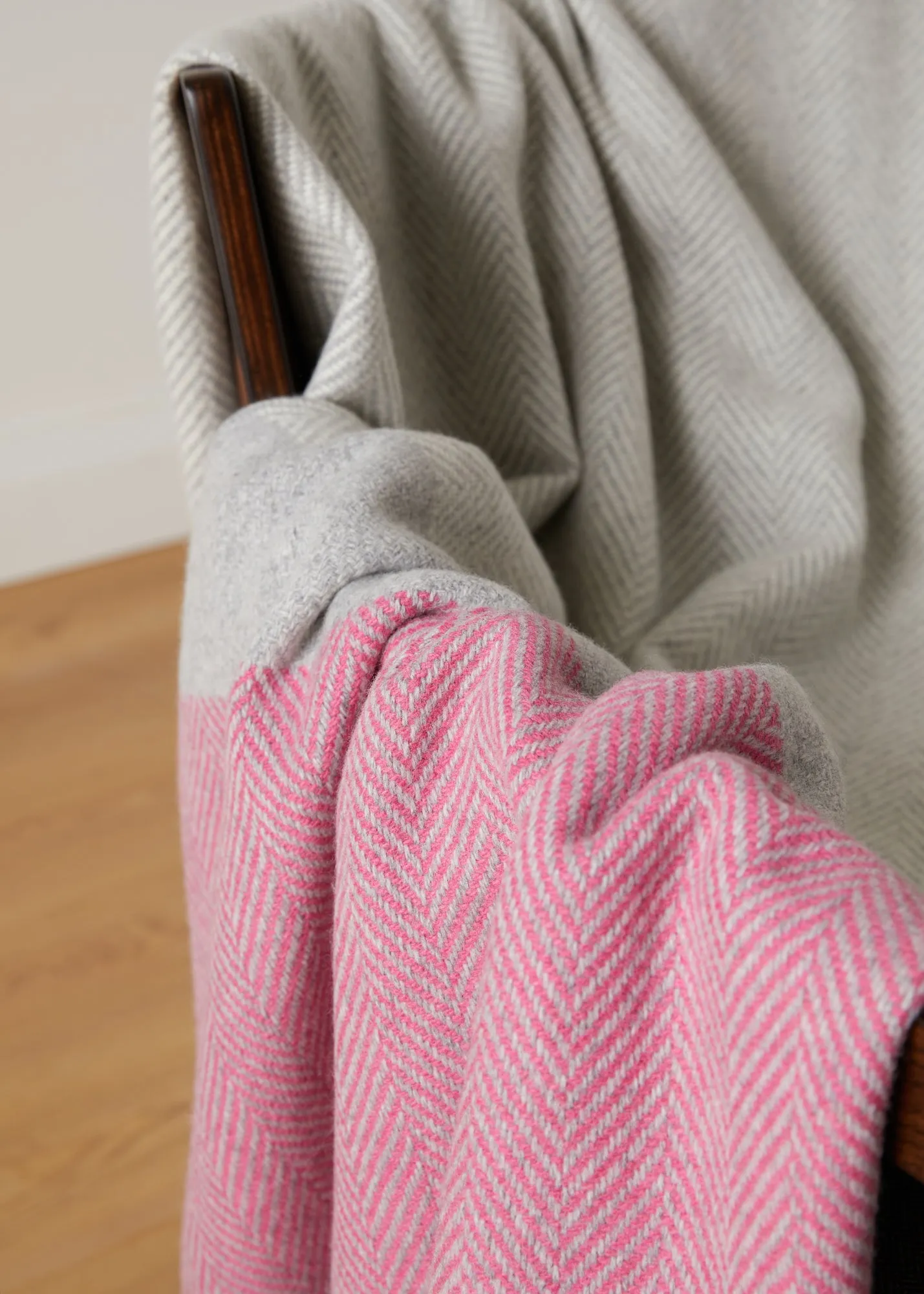 Foxford Lily Cashmere and Lambswool Throw