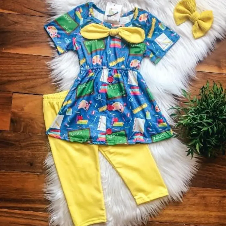 Head of the Class Capri Set