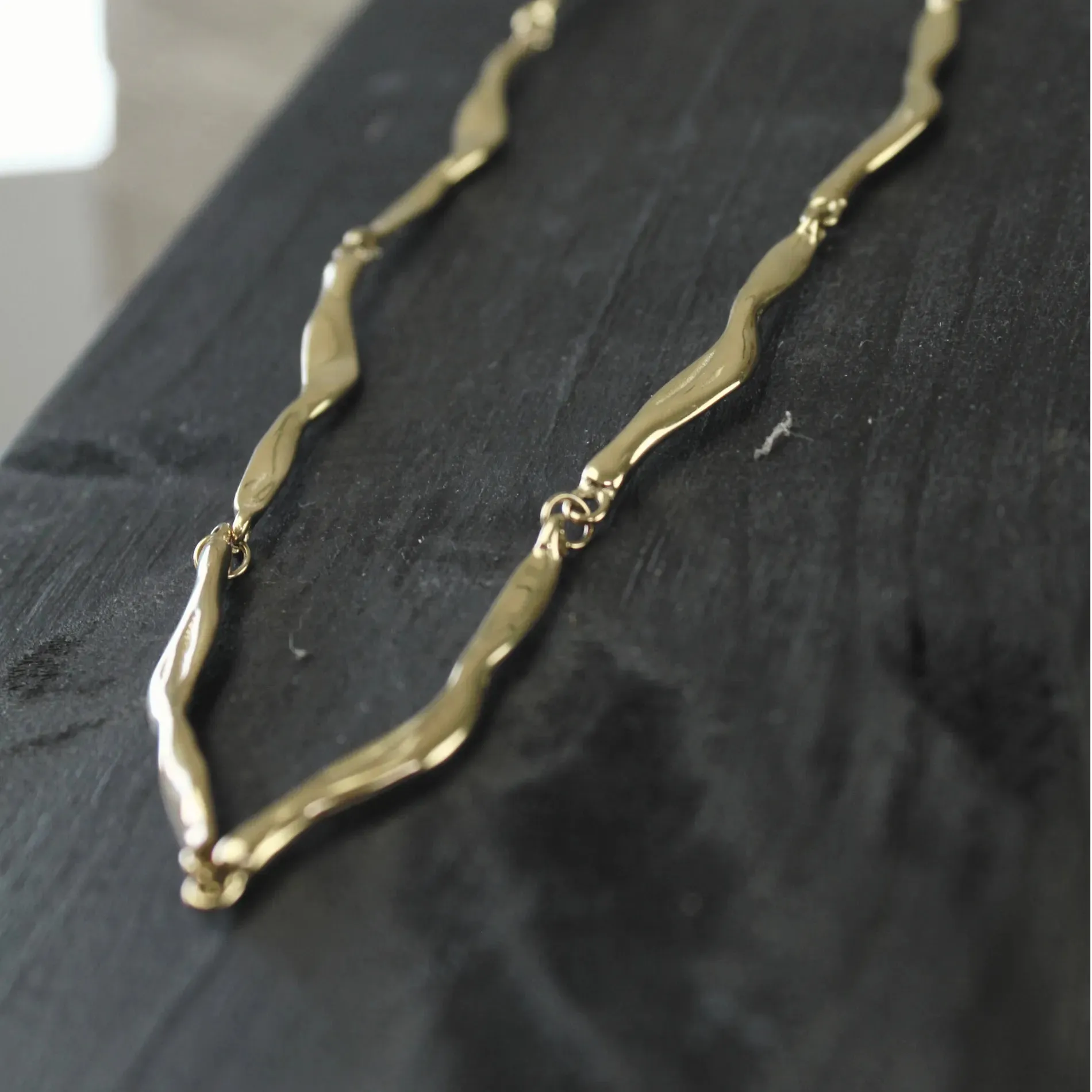 Joy Waterproof Short Organic Link Necklace 18K Gold Plating