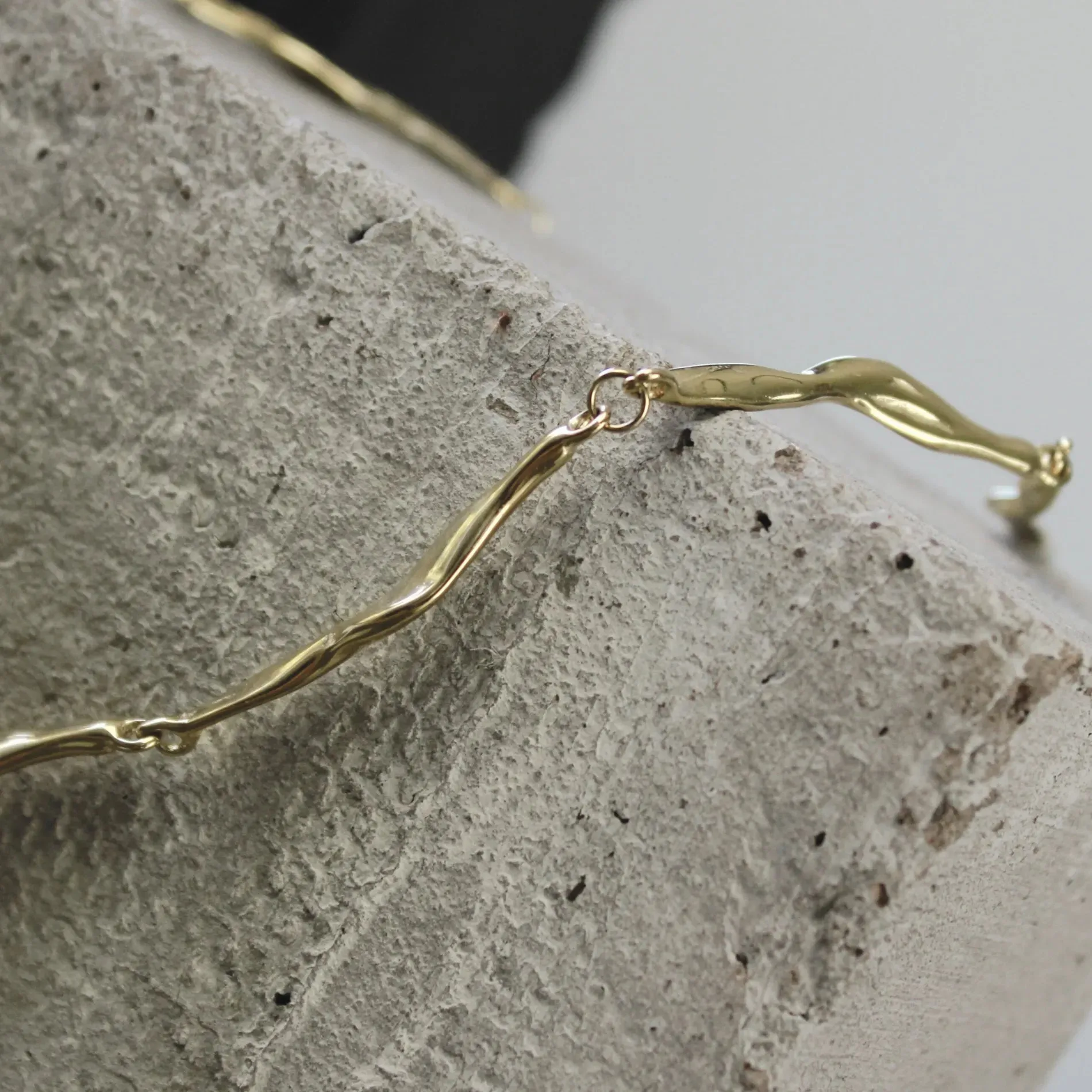 Joy Waterproof Short Organic Link Necklace 18K Gold Plating