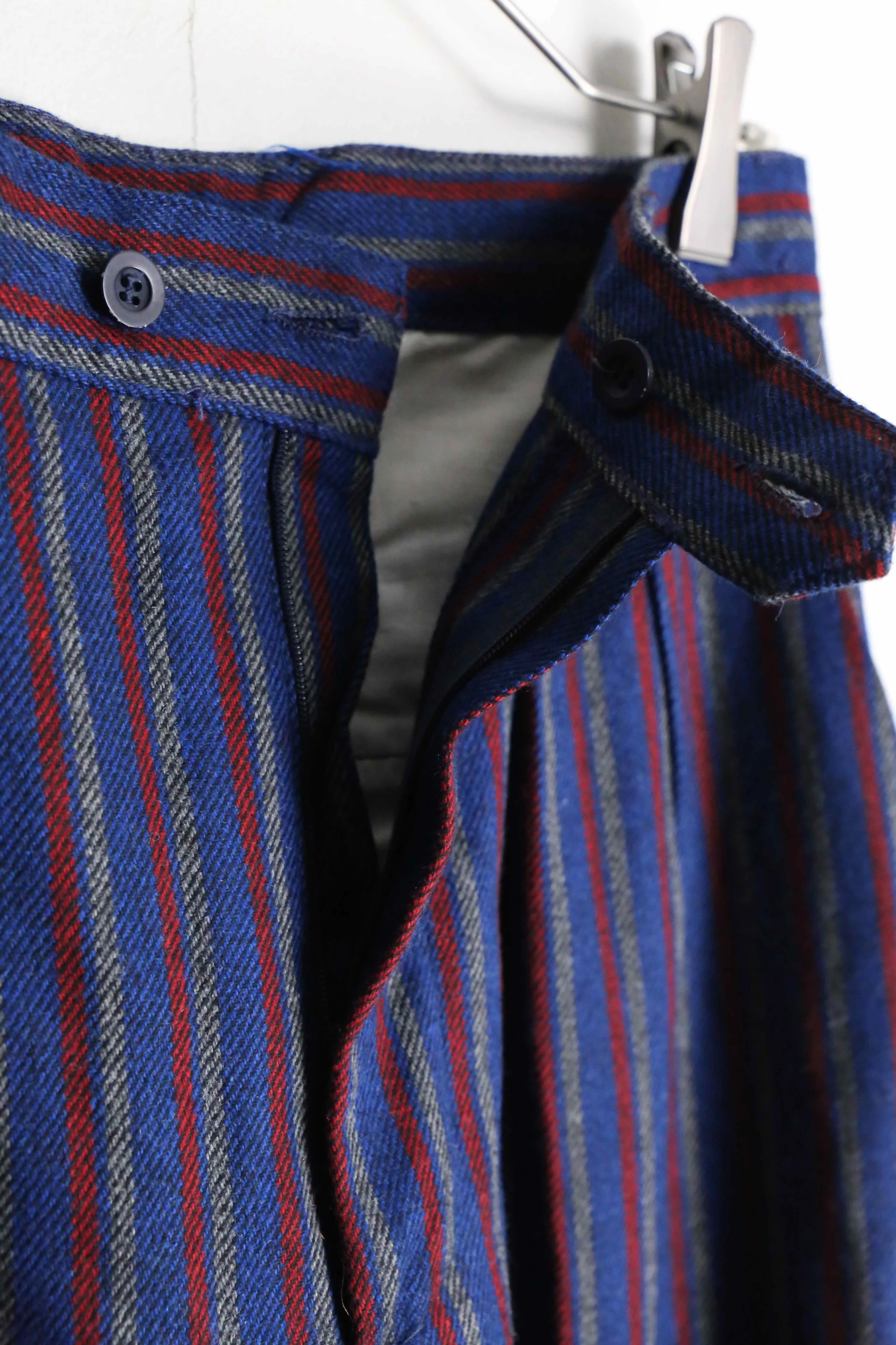 multi color stripe 2tuck slacks