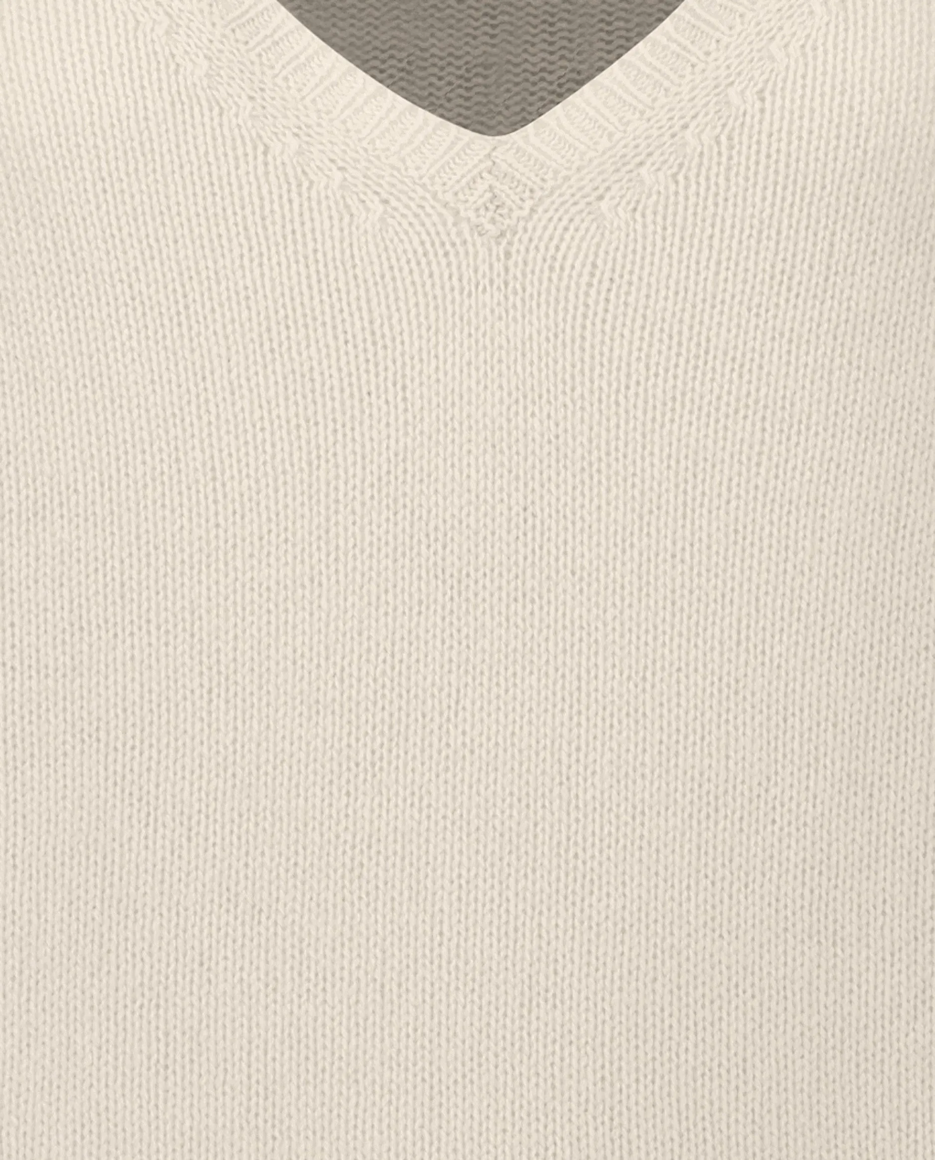 V-Pullover aus Cashmere-Mischung in Creme